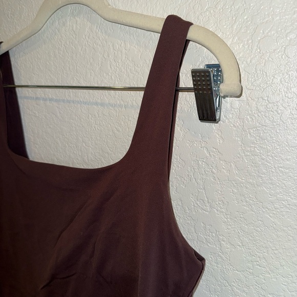 Nike Dri-Fit Yoga Brown Square Neck Athletic Tank Top with Attached Bra Size M - Picture 6 of 6